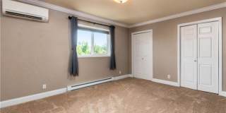 272 Aristocrat Dr Gallery 4