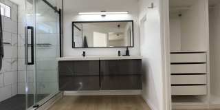 1800 East Newgrove Street Gallery 25