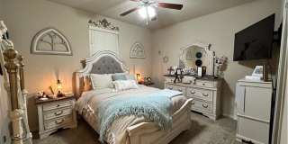 Spacious 2 Bed/2.5 Bath Condo in Gateway Villas! Gallery 14