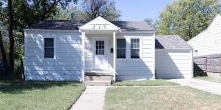 517 N St Paul Gallery 1