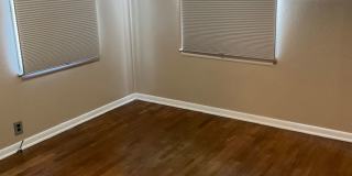 LEASE TAKEOVER: NO DEPOSIT NEEDED!!! Gorgeous 2bd/1bath home with one car garage in Joplin Mo!! 6 month lease!!! Gallery 8