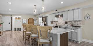 **LUXURY STUNNING REMODELED FURNISHED 3 BEDROOM\2 BATH CONDO FOR RENT IN HIGHLY-DESIRED PARK SHORE NAPLES ** Gallery 1
