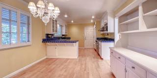 Beautifully Updated Three Bedroom Browns Valley Home Gallery 9