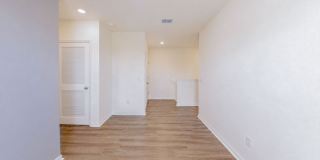 Like-New End-Unit 3 Bedroom Townhome Gallery 29