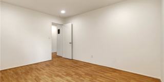 1155 Linden Avenue Gallery 12