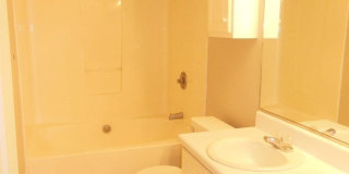 2 Bedroom 2 Bath Townouse Gallery 13