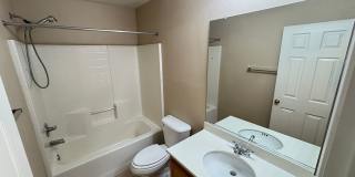 Beautiful 4Bed/3Bath/2Car home located within the Iron Mountain Ranch Community Gallery 22