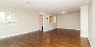 5545 Pine Lane Drive Gallery 3