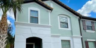 Spacious 5-Bed / 4.5-Bath Townhome w/ Private Pool  Sundeck in Gated Oakmont at Solterra Near Disney Gallery 1