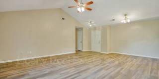 1501 Woodcrest Cir Gallery 3