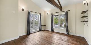 Stunning Luxury Home in Sunnyside **Move-In Special** Gallery 13