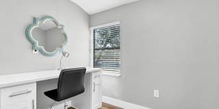 Remodeled 2/2 Waterfront Condo Gallery 14