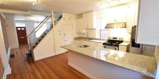 2 bedroom, 2.5 bathroom brick townhouse Gallery 17