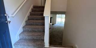 Blue Heron Townhome - Split Level 2 Bedroom located near Winslow Gallery 9