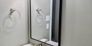 Frost Courtyard Apartments - Gallery 14