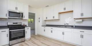 4552 Point Loma Avenue Gallery 13