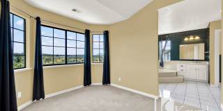 Sunlit 3 Bed Glen Cove Home Gallery 24