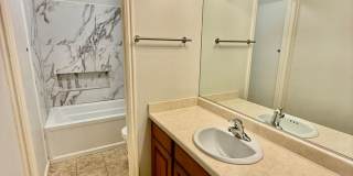 Charming 3-BR Home in Snow Park Gallery 24