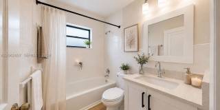 1670 W 42nd St Gallery 25