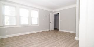 23304 Cayuga Ave Gallery 4