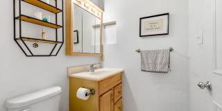 10208-C ASHBROOKE Court Gallery 22