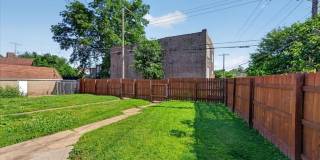 2303-2305 Russell Boulevard Gallery 17