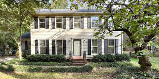 Well Maintained 3 Bedroom with Large Back Deck  Detached Garage! Gallery 1