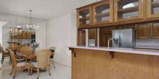 Adorable Townhome, 2 Master Bedroom Suites to Patio Living Gallery 10
