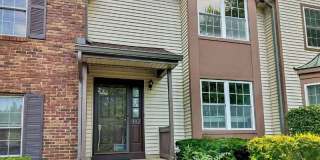 102 Appletree Ct Gallery 1
