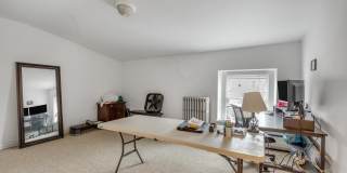 218 GRAPE Street Gallery 23