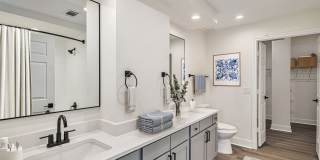 Promenade Place Gallery 15