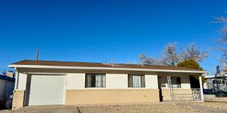 Spacious NE Heights Home Spacious NE Heights Home Gallery 1