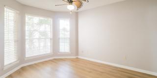 101 Nottingham Drive East Gallery 10