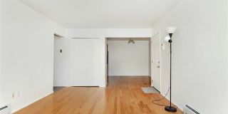 2425 Torquay Avenue Gallery 7