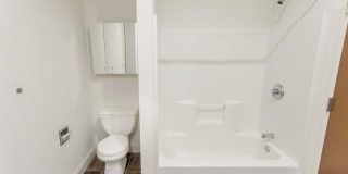 1222-26 ARCH Street Gallery 4