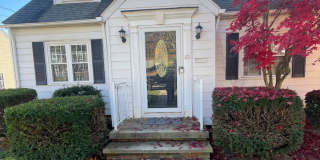 Beautiful Cape Cod 3 bedroom 2 bath- Ellwood City Gallery 1