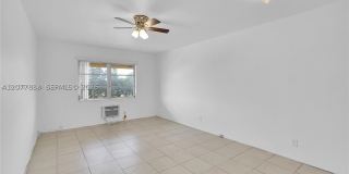 1050 E Sample Rd Gallery 7