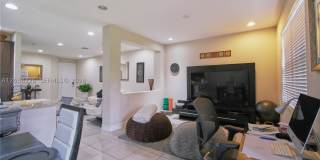 129 Riverwalk Cir E Gallery 8