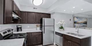 Lakeview Apartments & Townhomes Gallery 3