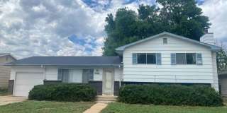 Great Home with Huge Yard Gallery 1