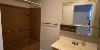 Awesome building in a super convenient neighborhood! Gallery 7