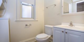 5706-10 S. Blackstone Ave Gallery 8