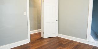 819 E 41st St Gallery 14