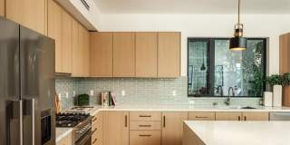 2822 1/2 Avenel St Gallery 8