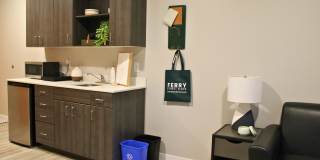 Ferry Street Flats Gallery 44