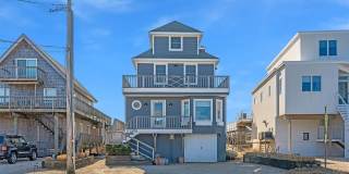 891 Dune Road Gallery 1