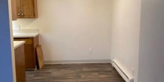 19) 8544 Phinney Gallery 8