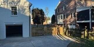 1621 Craig Street Gallery 20