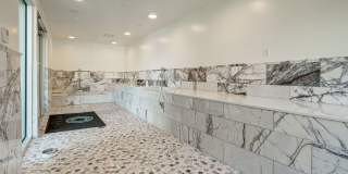 The Pearl Gallery 18
