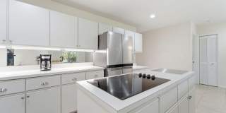 5562 Reynolds Road Gallery 17